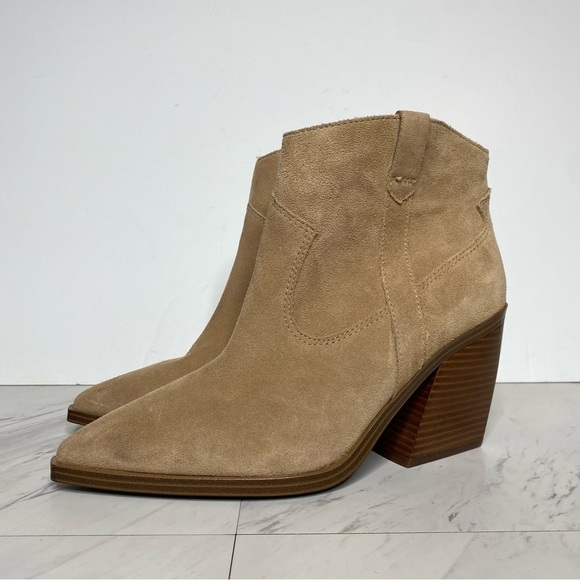 New! Vince Camuto Gredile Tan Suede Pointy Toe Bootie 11M - Picture 16 of 16